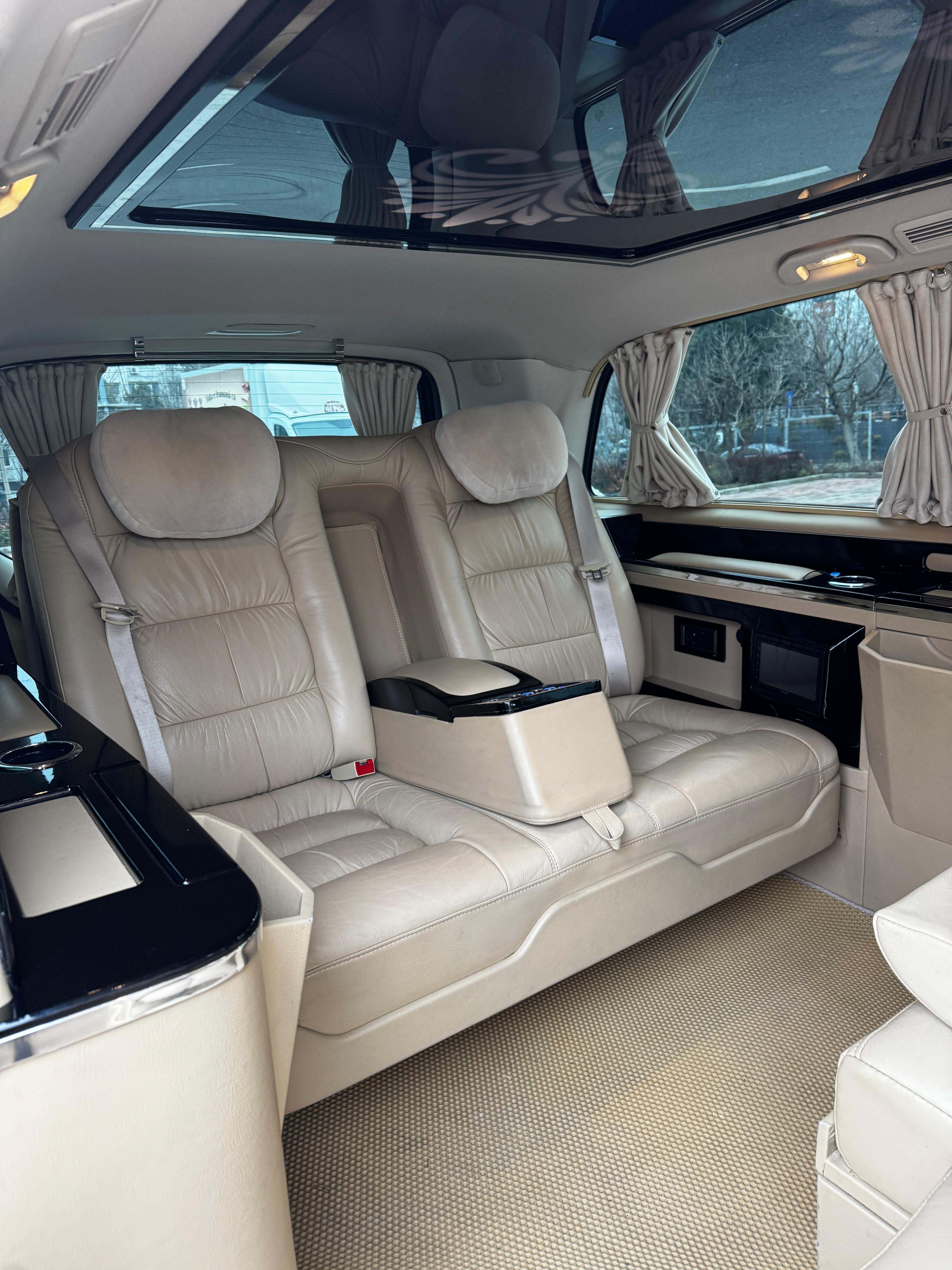 Mercedes V-Class Maybach Package