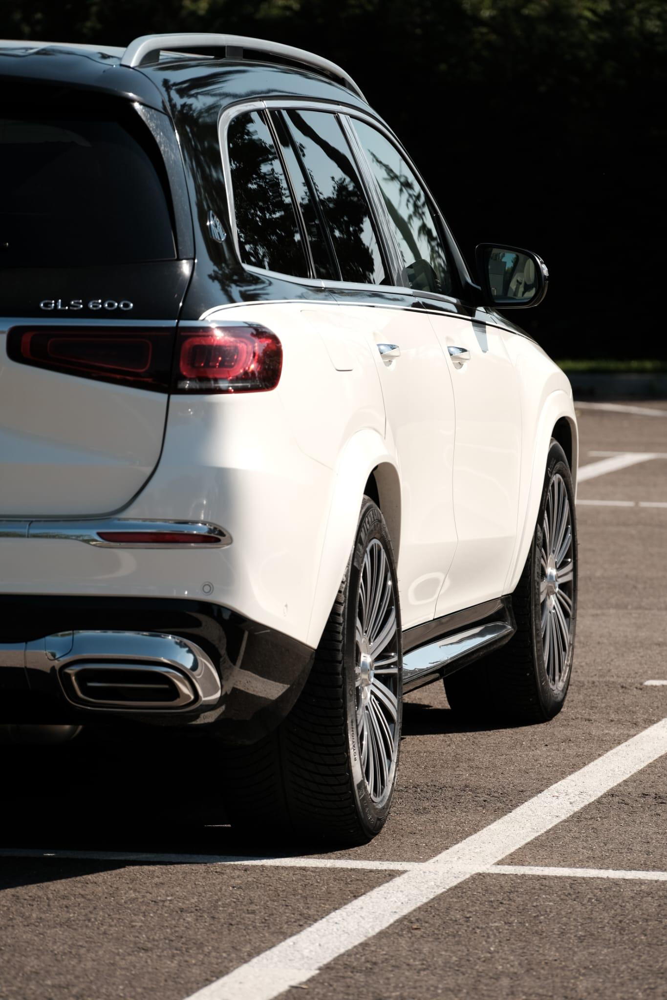 Mercedes GLS Maybach 600 White